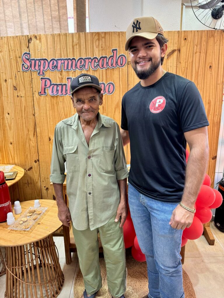 Supermercado Paulistano comemora seus 11 anos de atividade com clientes e funcionários em Iguatemi