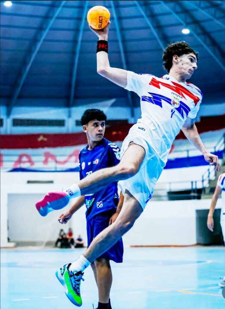 Atleta de Amambai é destaque em campeonato de handebol no Paraguai Atleta de Amambai é destaque em campeonato de handebol no Paraguai