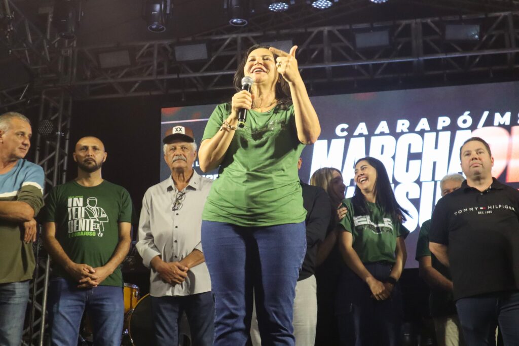 Marcha para Jesus reúne mais de 4 mil pessoas em Caarapó após 15 anos