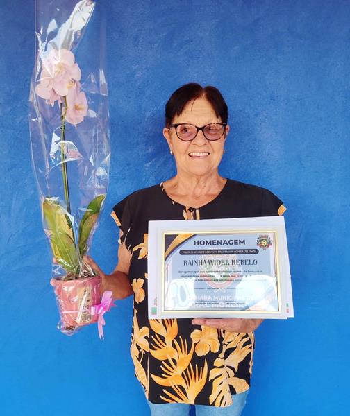 Câmara de Aral Moreira presta homenagem a servidoras aposentadas Câmara de Aral Moreira presta homenagem a servidoras aposentadas
