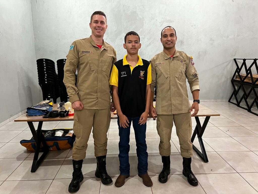 Trilheiros do Tatu Peba recebem treinamento de primeiros socorros com o Corpo de Bombeiros Trilheiros do Tatu Peba recebem treinamento de primeiros socorros com o Corpo de Bombeiros