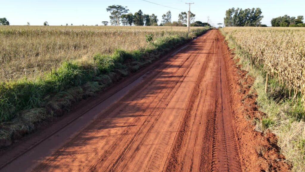 Prefeitura de Itaquiraí promove melhorias nas estradas rurais do P.A. Caburaí