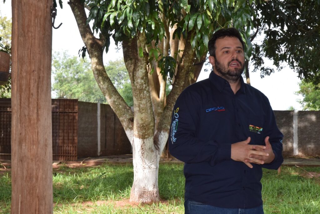 Iguatemi: Secretário de Desenvolvimento Econômico comunica aos produtores do Colorado que a prefeitura cederá veículo para transporte da massa de mandioca