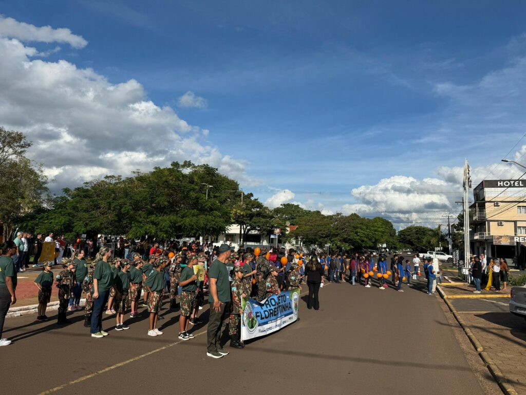 Amambai se une em Caminhada do Maio Laranja e diz não ao abuso infantil