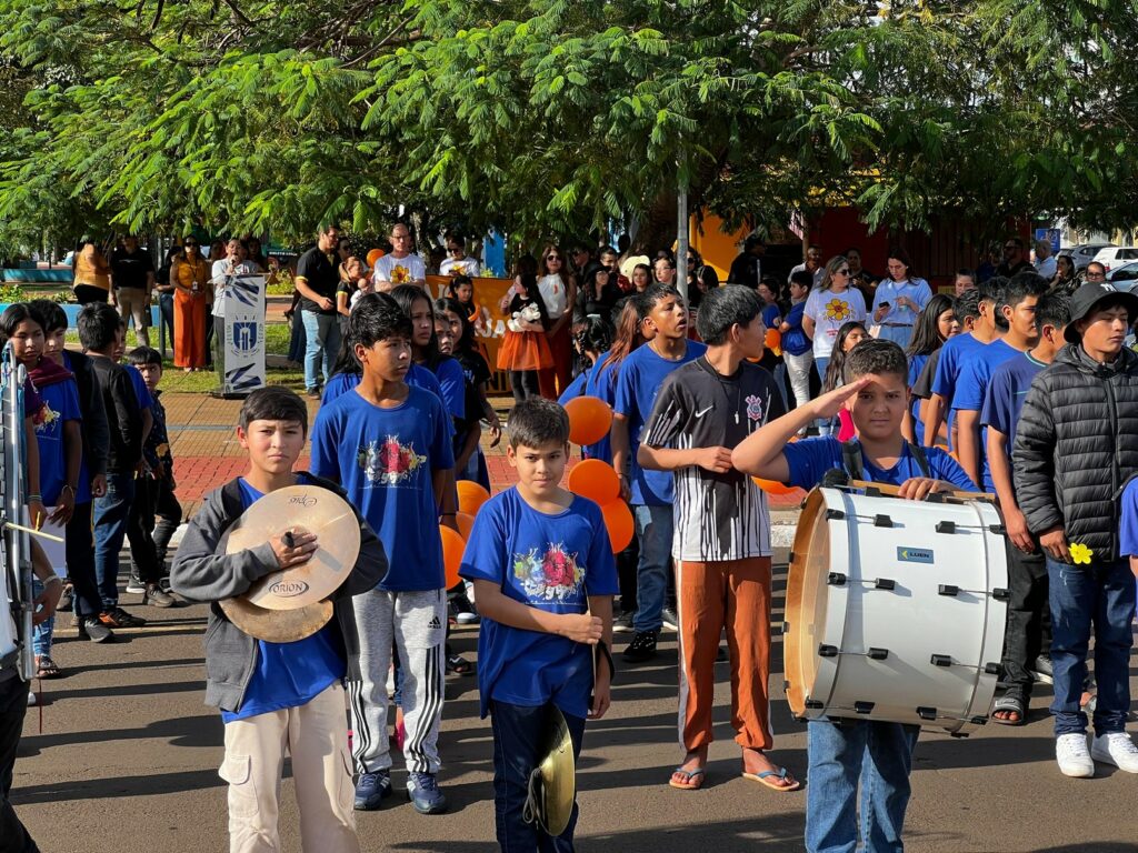 Amambai se une em Caminhada do Maio Laranja e diz não ao abuso infantil