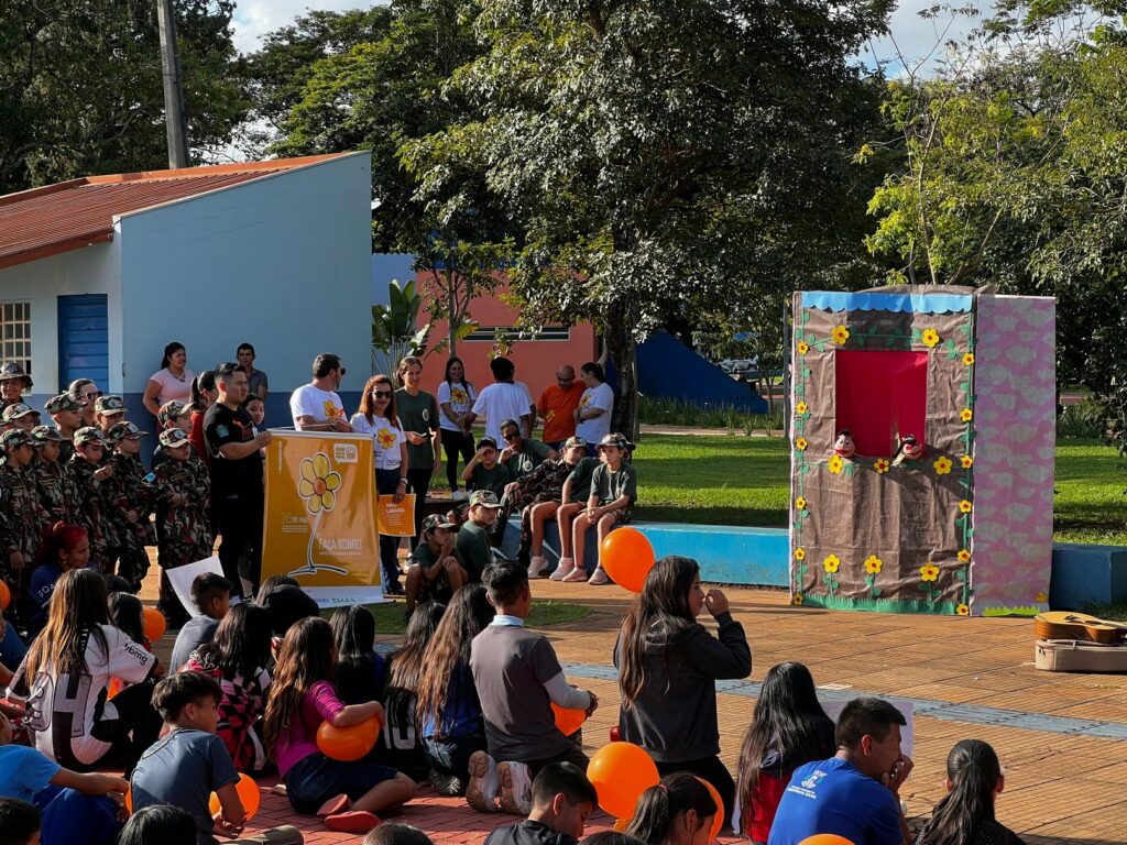 Amambai se une em Caminhada do Maio Laranja e diz não ao abuso infantil
