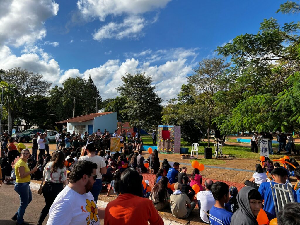 Amambai se une em Caminhada do Maio Laranja e diz não ao abuso infantil