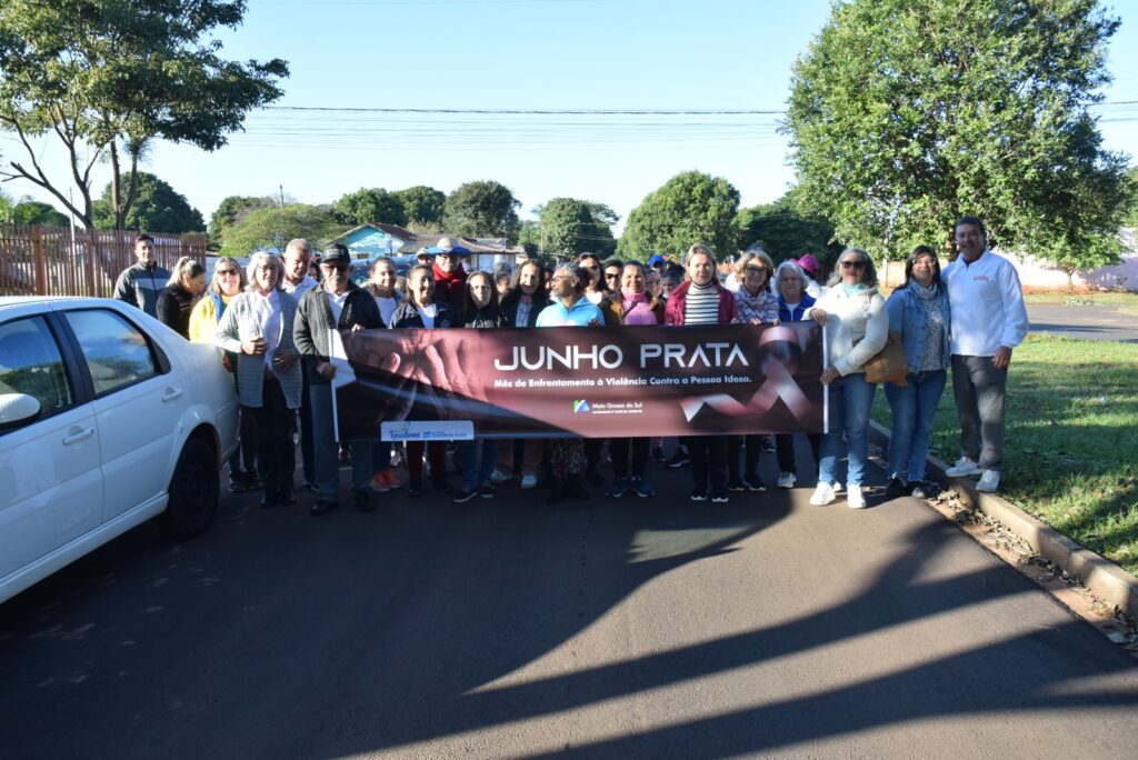 Assistência Social de Iguatemi promove caminhada com o Grupo da Melhor Idade alusiva ao “Junho Prata” Assistência Social de Iguatemi promove caminhada com o Grupo da Melhor Idade alusiva ao “Junho Prata”
