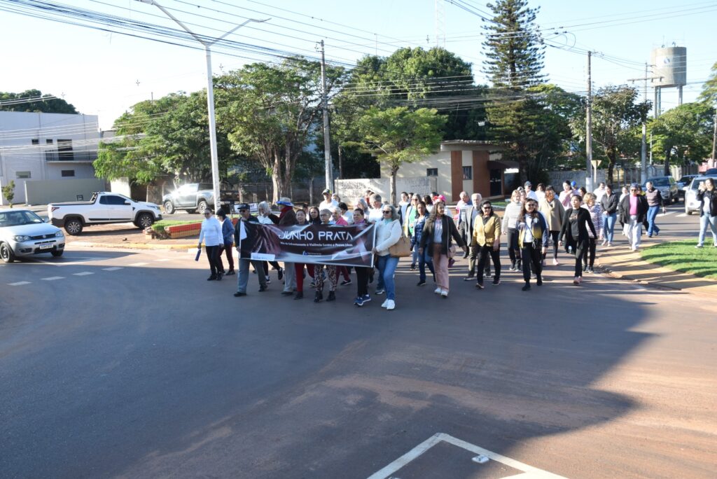 Assistência Social de Iguatemi promove caminhada com o Grupo da Melhor Idade alusiva ao “Junho Prata” Assistência Social de Iguatemi promove caminhada com o Grupo da Melhor Idade alusiva ao “Junho Prata”
