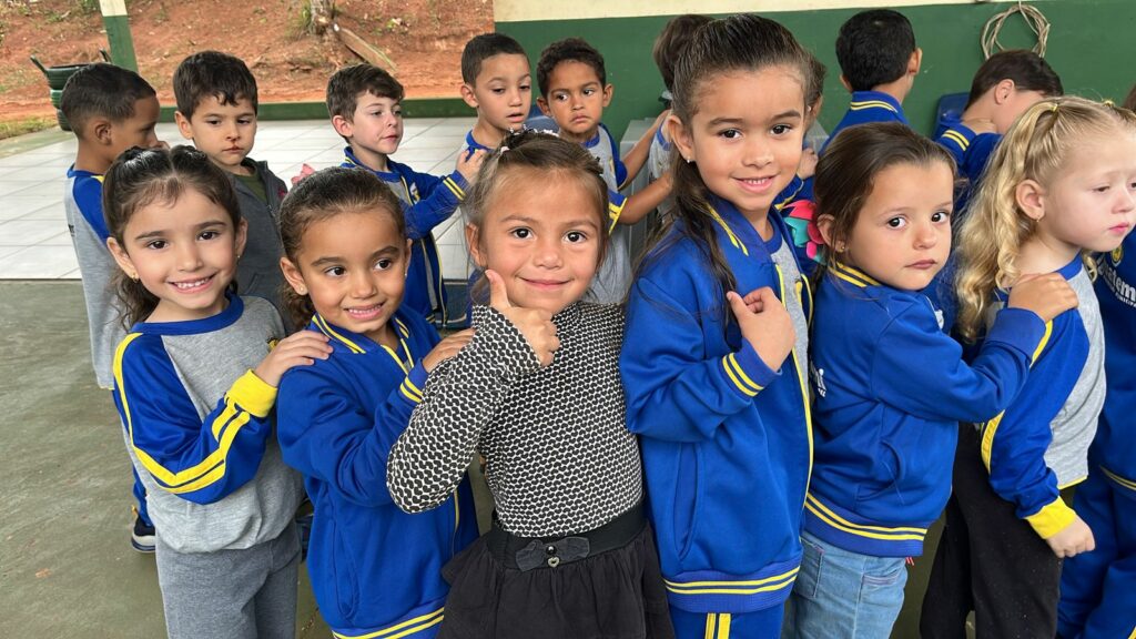 Iguatemi: Alunos da Escola Marcílio Augusto Pinto participam de gincana de conscientização em prol do meio ambiente Iguatemi: Alunos da Escola Marcílio Augusto Pinto participam de gincana de conscientização em prol do meio ambiente