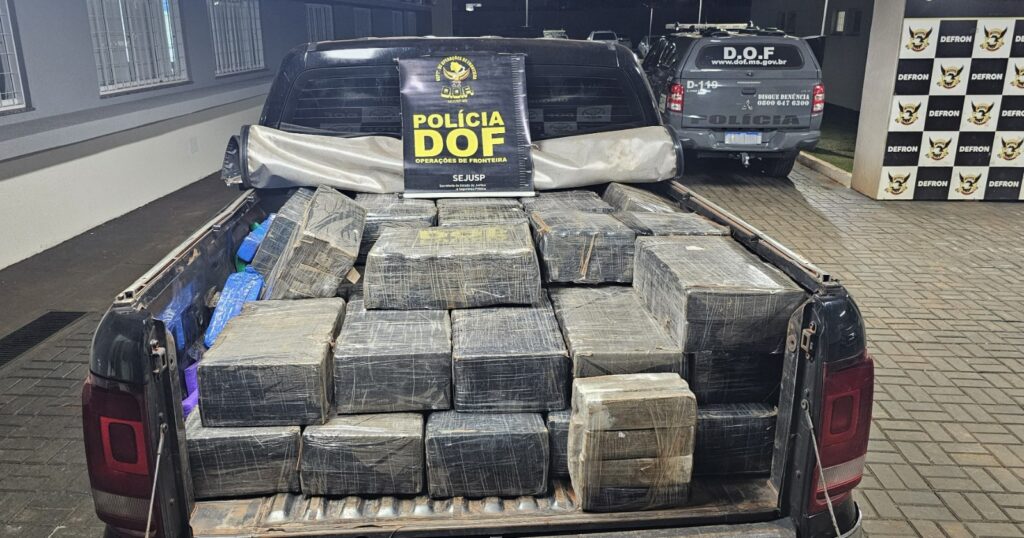 DOF recupera veículo furtado no Paraná carregado com mais de 1.300 quilos de drogas em Sete Quedas