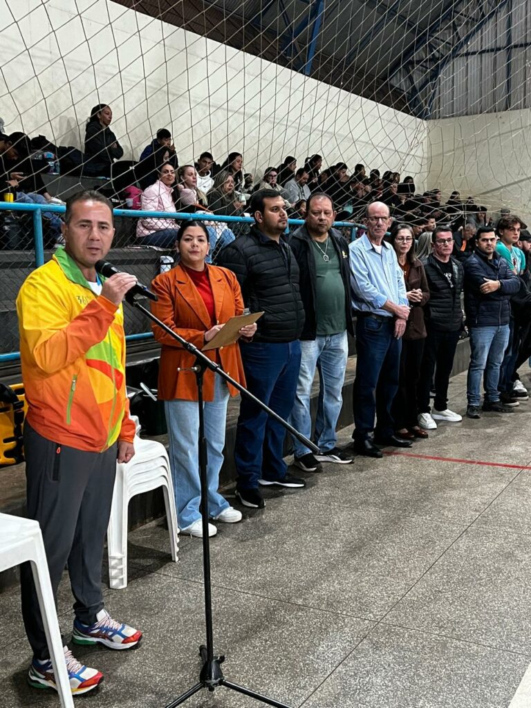 Emoção e gols marcam a abertura da Copa Cidade de Futsal em Amambai Emoção e gols marcam a abertura da Copa Cidade de Futsal em Amambai