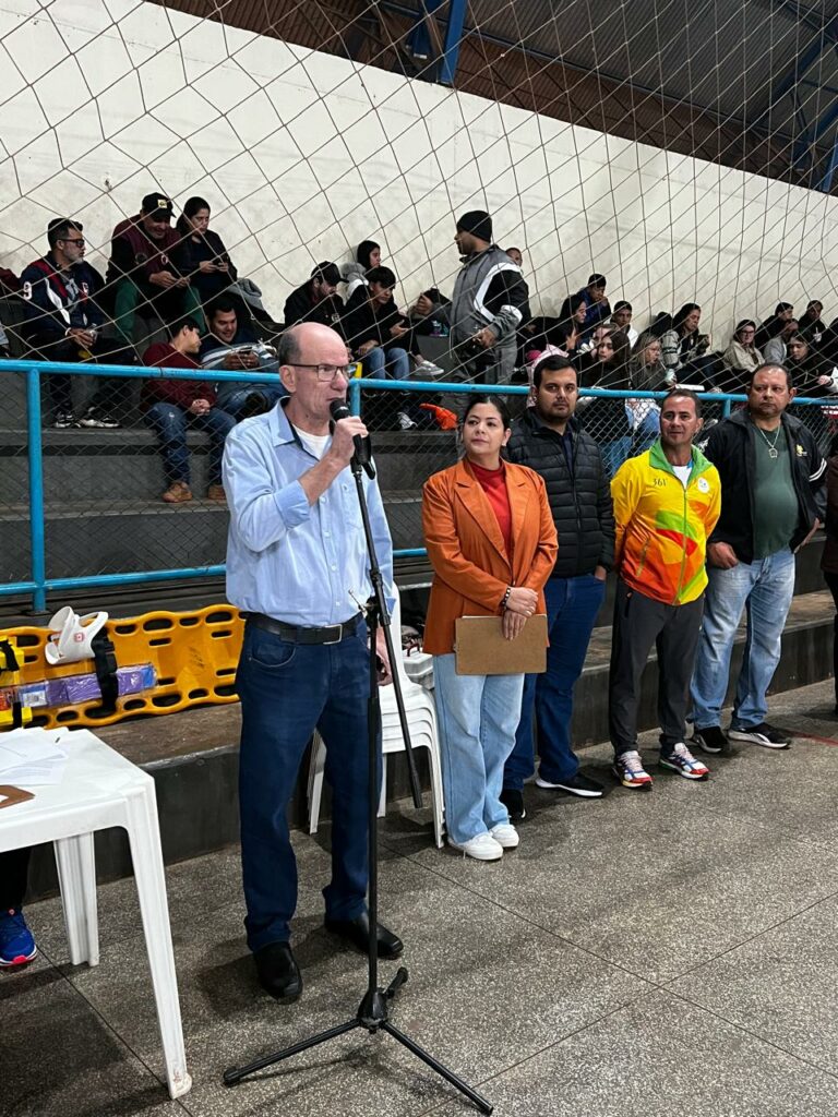 Emoção e gols marcam a abertura da Copa Cidade de Futsal em Amambai Emoção e gols marcam a abertura da Copa Cidade de Futsal em Amambai