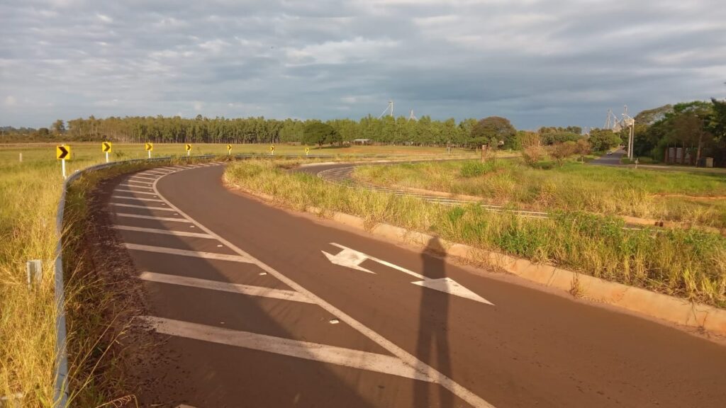 Deputado estadual Junior Mochi atende pedido da vereadora Maria Eloir e garante esforços por iluminação central no trecho da MS-265, em Coronel Sapucaia (saída para Paranhos)