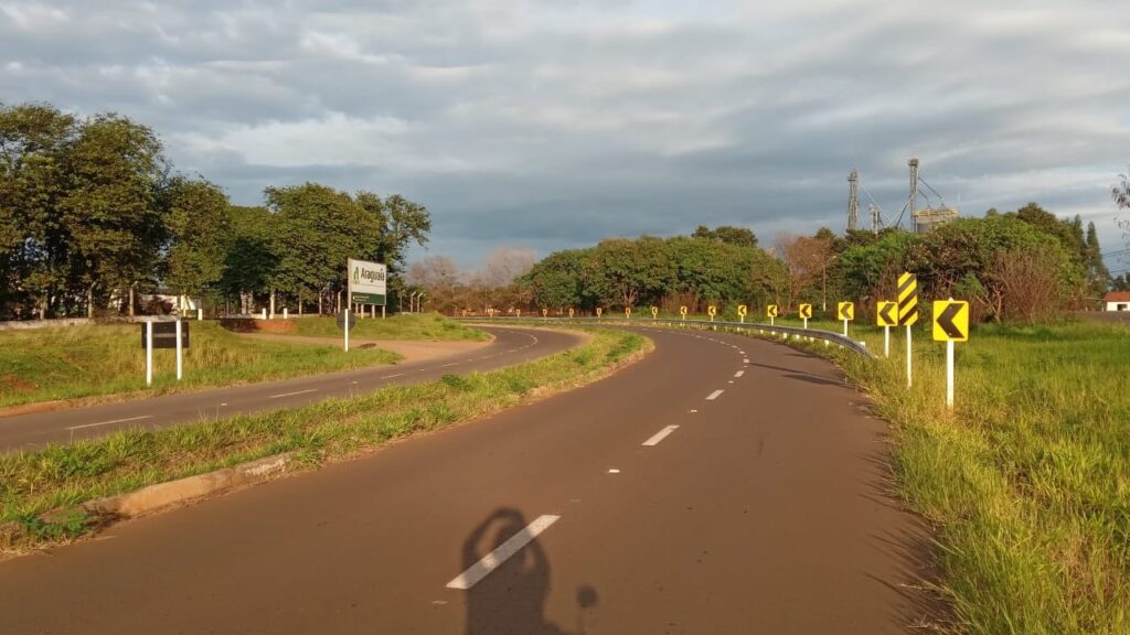 Deputado estadual Junior Mochi atende pedido da vereadora Maria Eloir e garante esforços por iluminação central no trecho da MS-265, em Coronel Sapucaia (saída para Paranhos)