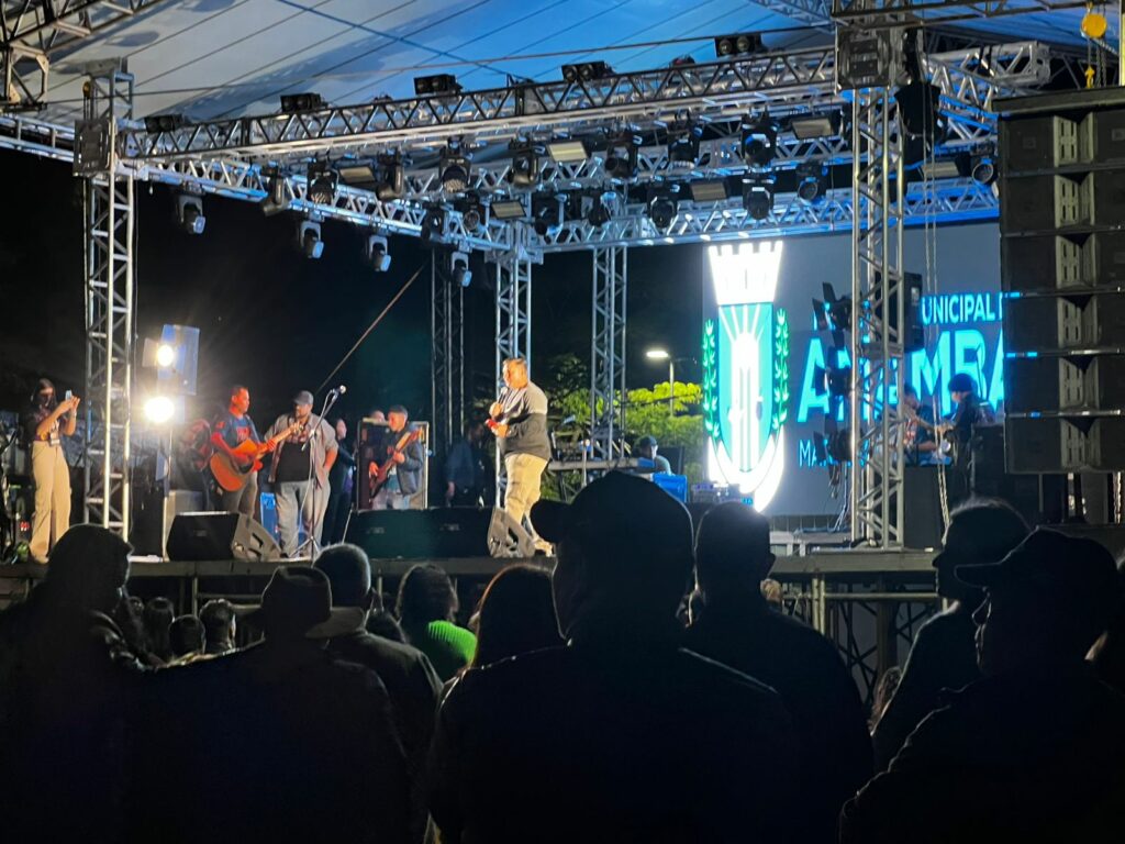 Fé e louvor marcam a 25ª Marcha para Jesus em Amambai Fé e louvor marcam a 25ª Marcha para Jesus em Amambai