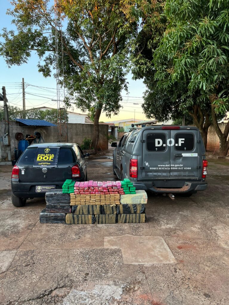 Em Eldorado, DOF apreende veículo com quase 330 quilos de drogas que seguiam para o Paraná Em Eldorado, DOF apreende veículo com quase 330 quilos de drogas que seguiam para o Paraná
