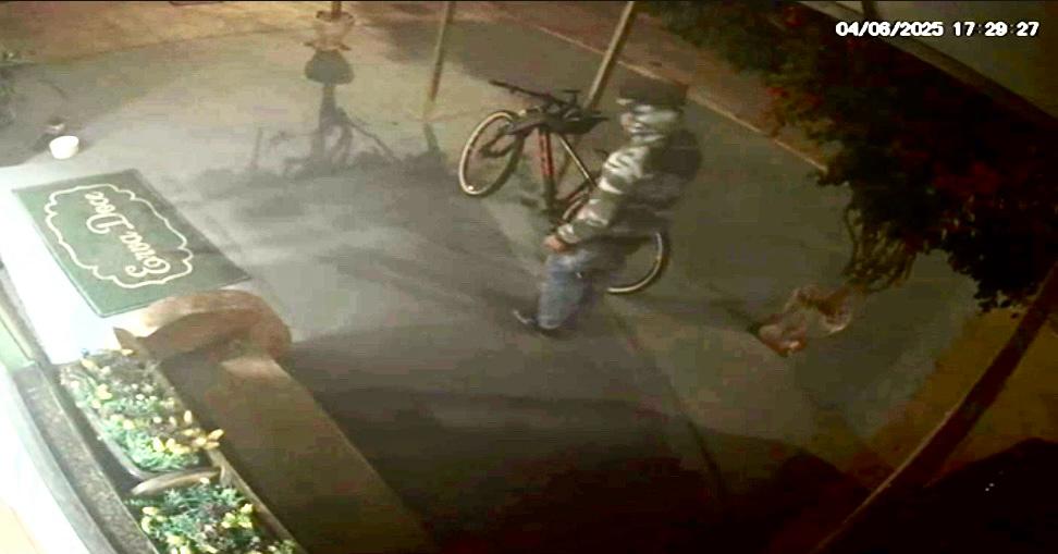 Polícia Civil prende suspeito de furto e recupera bicicleta em Caarapó Polícia Civil prende suspeito de furto e recupera bicicleta em Caarapó