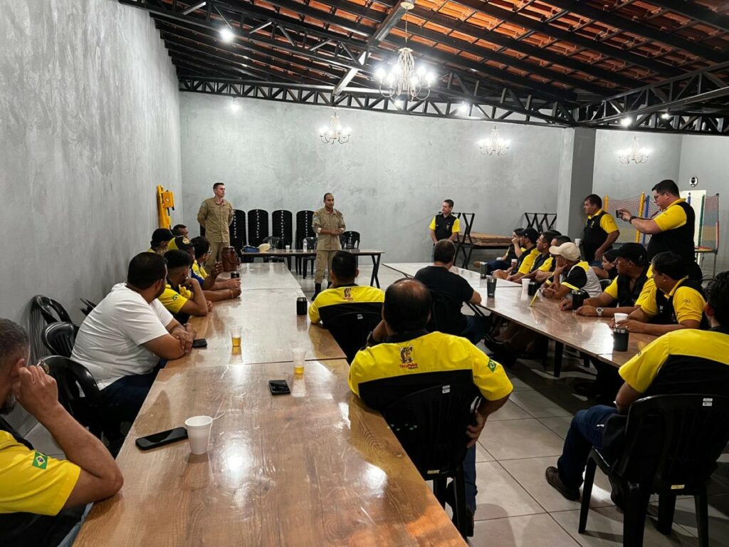 Trilheiros do Tatu Peba recebem treinamento de primeiros socorros com o Corpo de Bombeiros Trilheiros do Tatu Peba recebem treinamento de primeiros socorros com o Corpo de Bombeiros