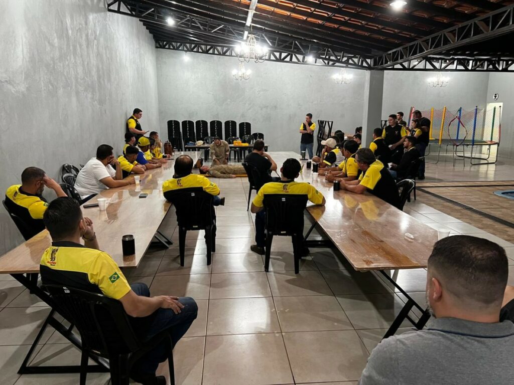 Trilheiros do Tatu Peba recebem treinamento de primeiros socorros com o Corpo de Bombeiros Trilheiros do Tatu Peba recebem treinamento de primeiros socorros com o Corpo de Bombeiros