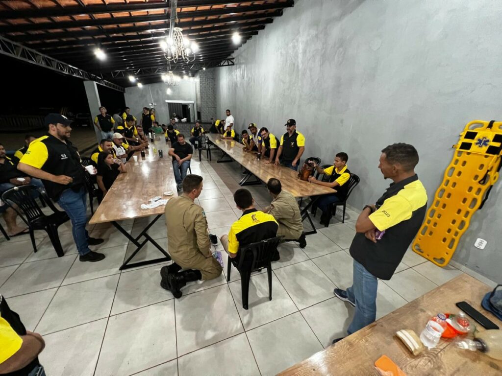 Trilheiros do Tatu Peba recebem treinamento de primeiros socorros com o Corpo de Bombeiros Trilheiros do Tatu Peba recebem treinamento de primeiros socorros com o Corpo de Bombeiros