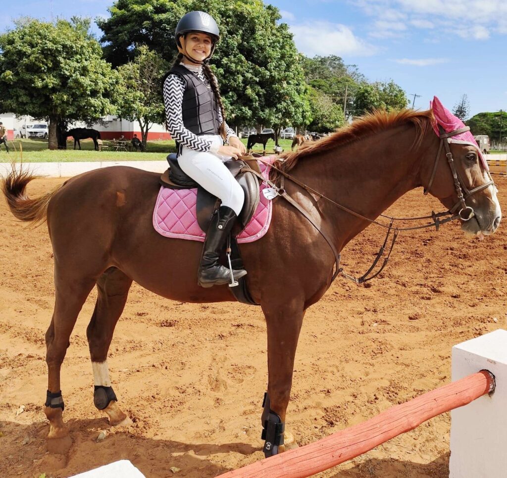 Amazona de Amambai é convocada para o Brasileiro de Hipismo do Rio de Janeiro