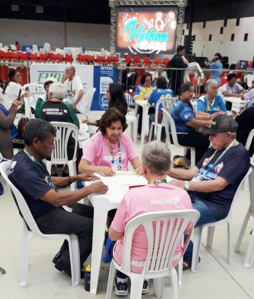 Dupla praticante de dominó de Paranhos está nas oitavas de final dos Jogos da Melhor Idade em Campo Grande