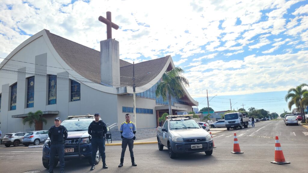 Polícia Militar da 3ª CIPM e DETRAT Realizam Ação Conjunta Durante Celebração de Corpus Christi em Amambai Polícia Militar da 3ª CIPM e DETRAT Realizam Ação Conjunta Durante Celebração de Corpus Christi em Amambai
