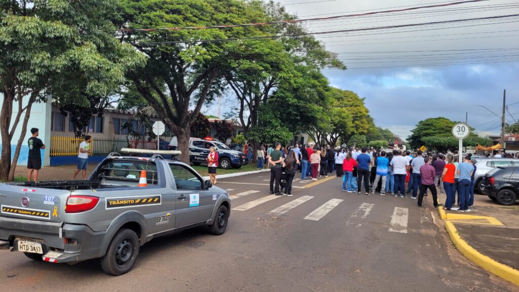 Polícia Militar da 3ª CIPM e DETRAT Realizam Ação Conjunta Durante Celebração de Corpus Christi em Amambai Polícia Militar da 3ª CIPM e DETRAT Realizam Ação Conjunta Durante Celebração de Corpus Christi em Amambai