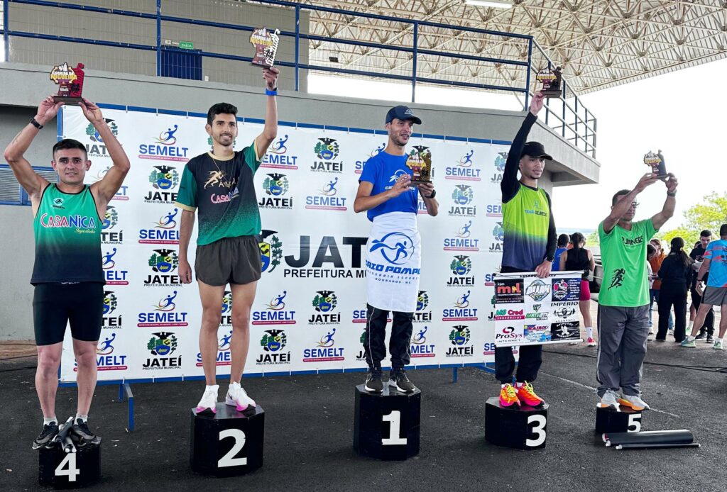 Atletas de Amambai garantem pódio em corrida pedestre em Jateí Atletas de Amambai garantem pódio em corrida pedestre em Jateí
