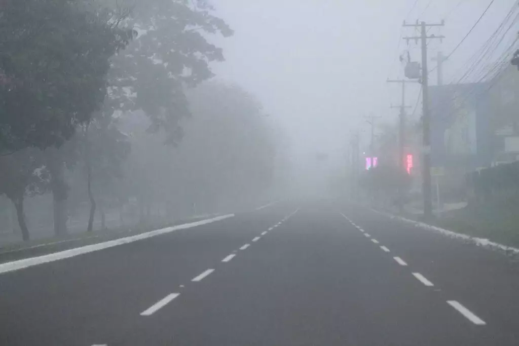 Nevoeiro encobre fronteira nesta sexta-feira e temperatura cai para 13°C Nevoeiro encobre fronteira nesta sexta-feira e temperatura cai para 13°C
