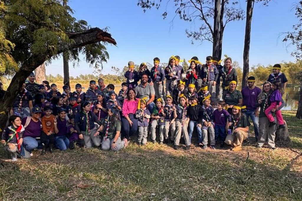 Cel. Sapucaia: Prefeita Niagara Kraievski Visita Acampamento dos Escoteiros na Chácara Lagoa Azul Cel. Sapucaia: Prefeita Niagara Kraievski Visita Acampamento dos Escoteiros na Chácara Lagoa Azul