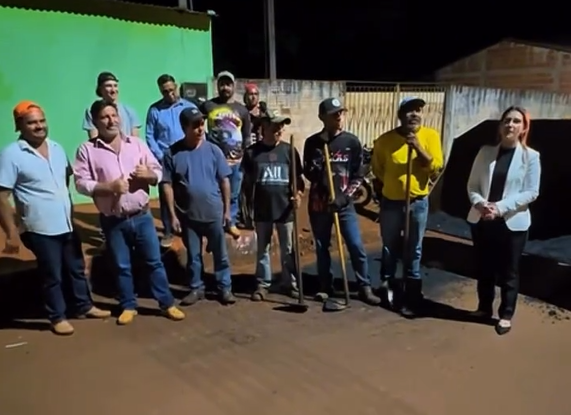 Prefeita de Aral Moreira destaca atuação da equipe de Obras em Operação Tapa-Buracos Prefeita de Aral Moreira destaca atuação da equipe de Obras em Operação Tapa-Buracos