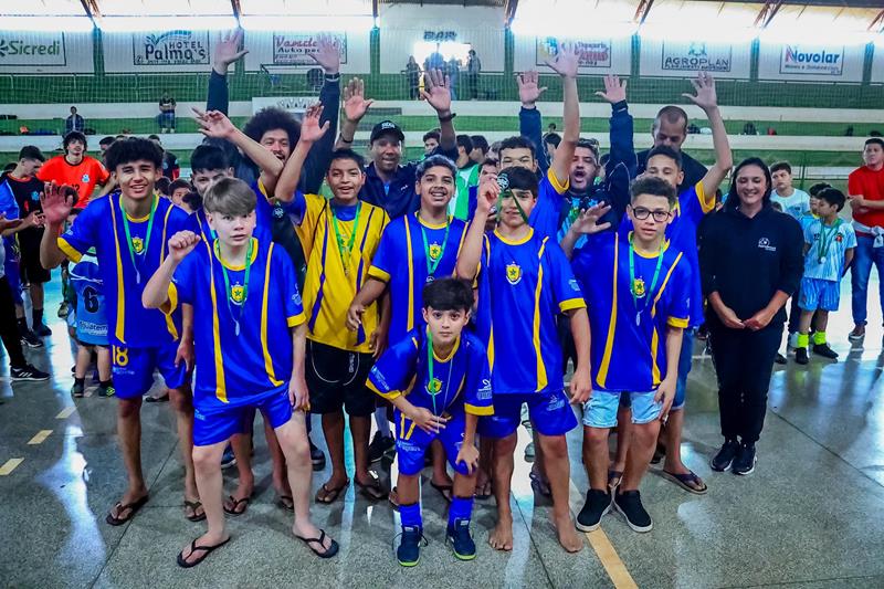 1ª Copa Regional de Futsal de Base foi sucesso total em Sete Quedas 1ª Copa Regional de Futsal de Base foi sucesso total em Sete Quedas