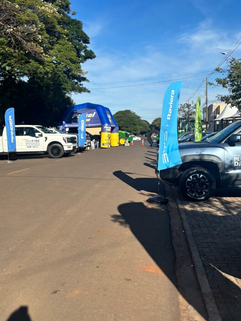 Edição do Circuito de Negócios do Sicredi em Amambai teve foco em veículos e consórcios Edição do Circuito de Negócios do Sicredi em Amambai teve foco em veículos e consórcios