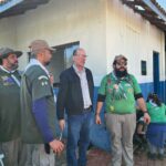 Escoteiros realizam ação ambiental no Parque Panduí em Amambai