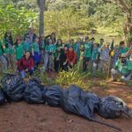 Escoteiros realizam ação ambiental no Parque Panduí em Amambai