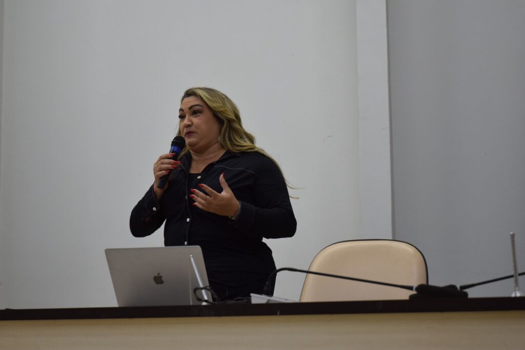 “Sua vida é preciosa” foi o tema de palestra em Iguatemi de prevenção ao suicídio “Sua vida é preciosa” foi o tema de palestra em Iguatemi de prevenção ao suicídio