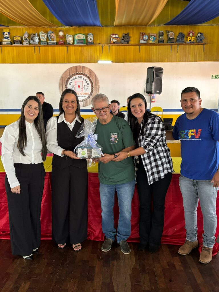 Grupos da terceira idade de Paranhos e Sete Quedas se reúnem em evento de confraternização Grupos da terceira idade de Paranhos e Sete Quedas se reúnem em evento de confraternização