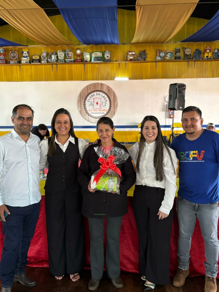 Grupos da terceira idade de Paranhos e Sete Quedas se reúnem em evento de confraternização Grupos da terceira idade de Paranhos e Sete Quedas se reúnem em evento de confraternização