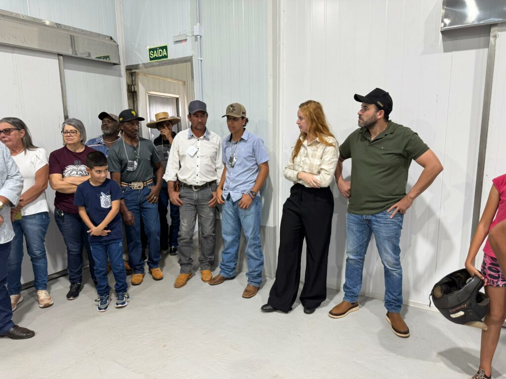 Iguatemi é contemplado com um trator pelo programa PROMAQ Iguatemi é contemplado com um trator pelo programa PROMAQ
