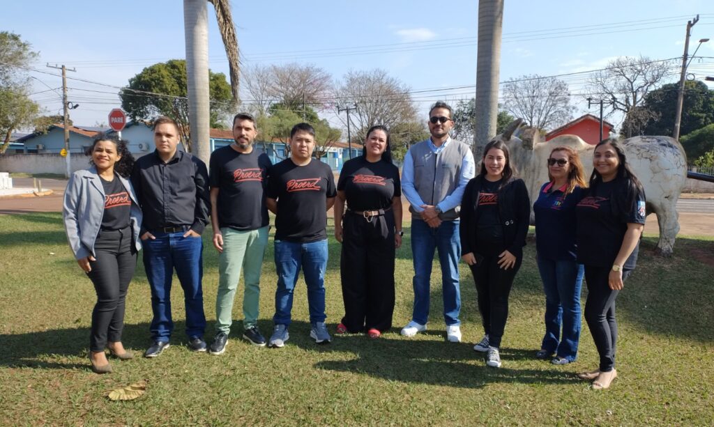 Ação de conscientização percorre conveniências de Amambai com apoio do Ministério Público