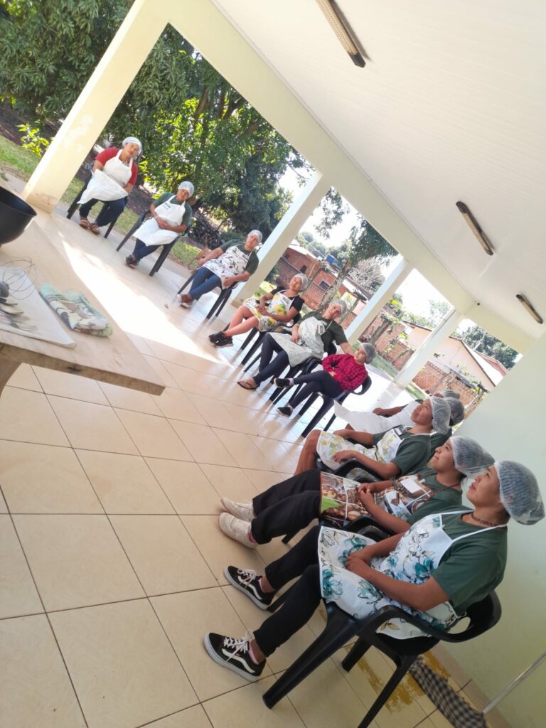 Prefeitura de Tacuru promoveu curso de Confeitaria de Bolos e Biscoitos