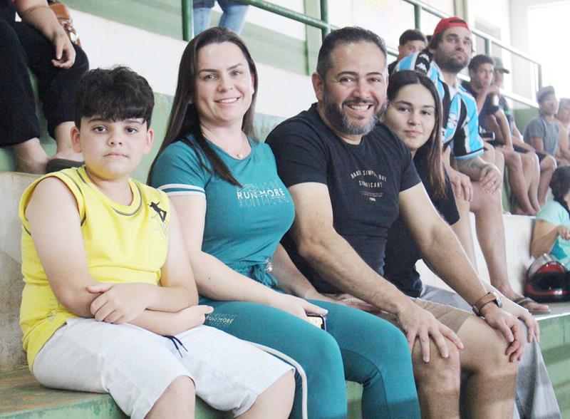 Copa Regional de Futsal de Base em Sete Quedas reúne as famílias e é sucesso total