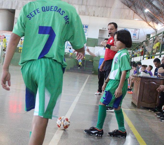 Copa Regional de Futsal de Base em Sete Quedas reúne as famílias e é sucesso total