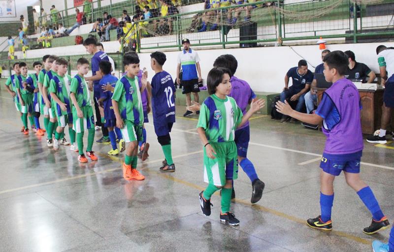 Copa Regional de Futsal de Base em Sete Quedas reúne as famílias e é sucesso total