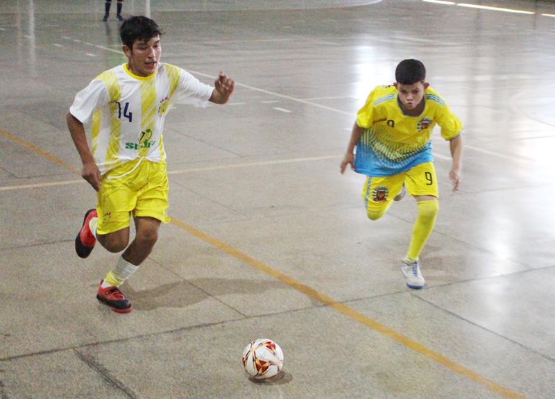 Copa Regional de Futsal de Base em Sete Quedas reúne as famílias e é sucesso total