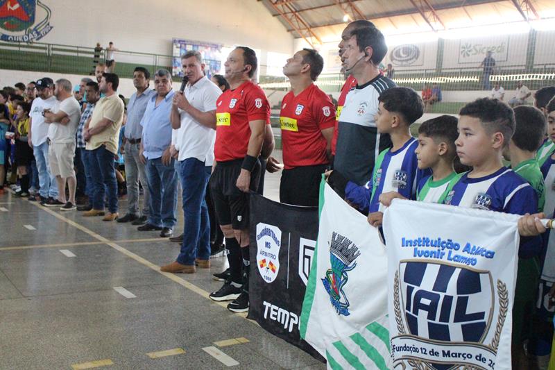 Copa Regional de Futsal de Base em Sete Quedas reúne as famílias e é sucesso total