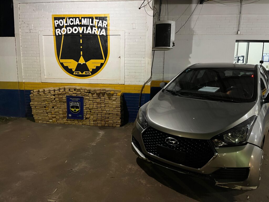 Ponta Porã: BPMRv apreende 442 kg de maconha em veículo abandonado na fronteira