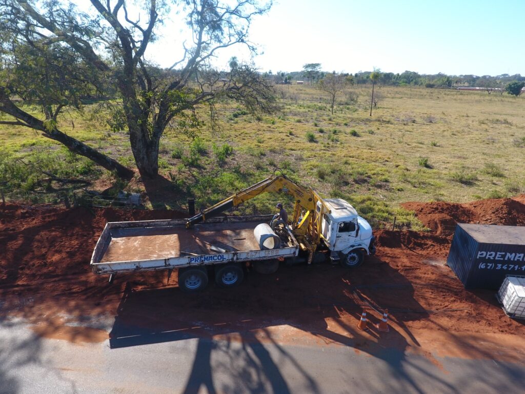 Iguatemi: Prefeitura realiza obras de drenagem na rua Benvinda Martins no Jardim dos Eucaliptos II, em parceria com a Itaipu Binacional Iguatemi: Prefeitura realiza obras de drenagem na rua Benvinda Martins no Jardim dos Eucaliptos II, em parceria com a Itaipu Binacional